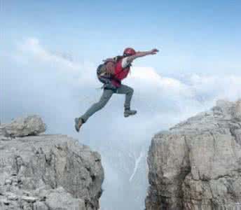 简里里 简里里 简里里： 走下自己的悬崖后，让更多人走下心灵的悬崖 | 单读 · 中国三明治_简里里