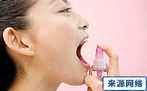 女性口臭是什么原因 女性口臭的原因是什么 吃什么治口臭