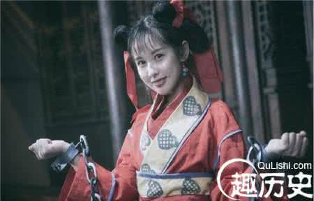 什么情况下不能带脚链 小昭是如何在戴着脚链的情况下换裤子的