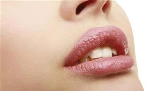 舌头脱皮是怎么回事 舌头脱皮疼痛怎么回事?