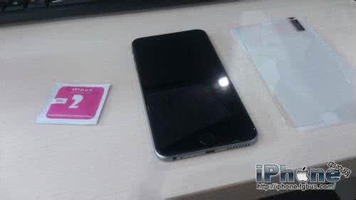 三星c7贴膜图文教程 iPhone6 Plus贴膜技巧图文攻略