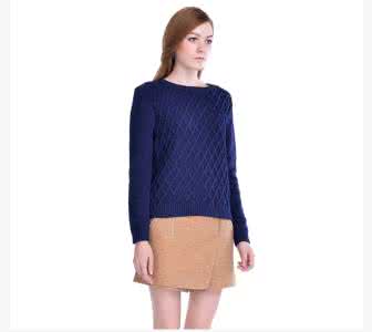 钻石型身材 极显身材的钻石下摆套头衫