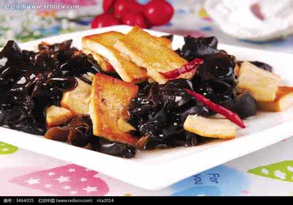 木耳豆腐的功效与作用 豆腐黑木耳