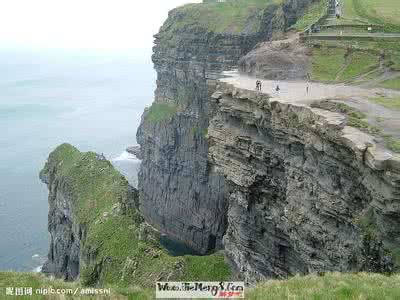 梦见爬悬崖峭壁 梦见爬悬崖峭壁 梦见爬悬崖_梦见爬悬崖峭壁