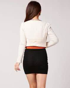 女短袖长款圆领衫 米色大圆领短袖长外套