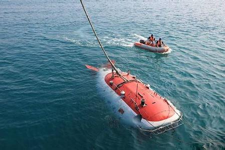 蛟龙热液采 中国“蛟龙”号探秘印度洋热液区 下潜深度达2千米