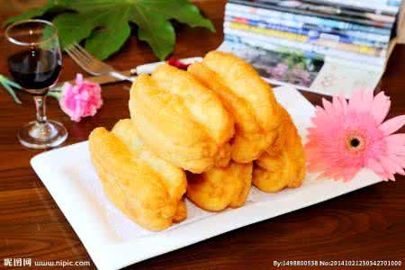 国宴油条的制作方法 国宴油条的做法