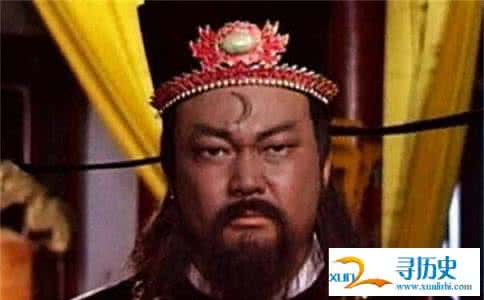 落十一日毛毛虫 落十一怎么死的