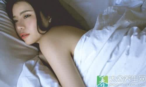 欧 美 性 爱 毛 片 第一次性爱 女人收获了什么