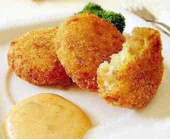 土豆可乐饼 自制美味土豆可乐饼