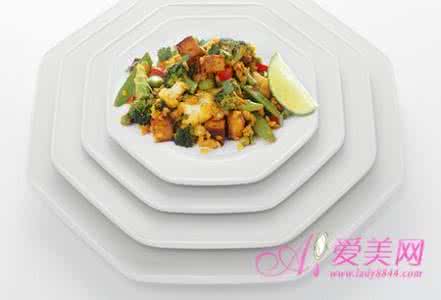 节食减肥瘦身方法 一步搞定一道无需节食却照样瘦身的菜---鲅鱼干蒸萝卜