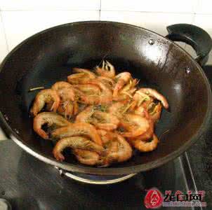 基围虾的虾头可以吃吗 基围虾虾头能吃吗?学会巧吃基围虾头