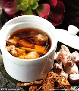 茶树菇炖排骨 茶树菇炖排骨 排骨这样炖味道棒