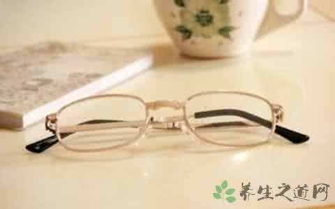 老花镜能治疗近视吗 老花镜 老花镜多久更换一次