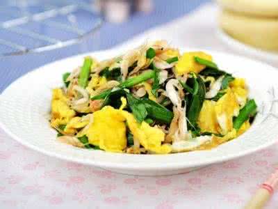 小白虾 春季鲜掉眉毛的的补钙菜——小白虾炒韭菜