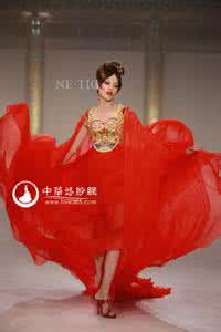 鸾凤双栖牡丹 鸾凤双栖 莺燕对舞