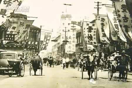 老舍笔下的北京 在剧场重建老舍笔下的京城旧事