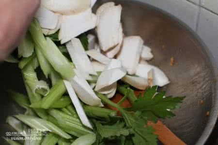 杏鲍菇怎么做好吃 杏鲍菇竟然还可以这样吃？第一次吃就必须要学会！