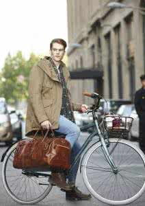 ineed2pee免费 ineedyou 扒一扒，iNeed Dandy丹迪劈腿，男女通吃！