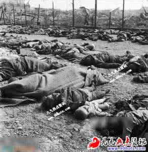 奥斯维辛集中营惨案 400万人遭杀戮的诺德豪森集中营惨照揭露纳粹暴行