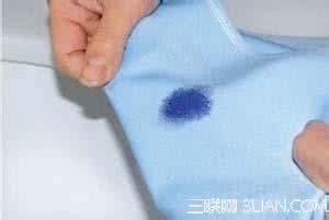 如何去除羽绒服油渍 如何清洗掉衣服上的顽固油渍