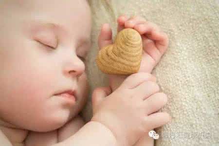 宝宝昼夜颠倒怎么办 宝宝昼夜颠倒怎么办 宝宝睡觉昼夜颠倒，应该怎么办？