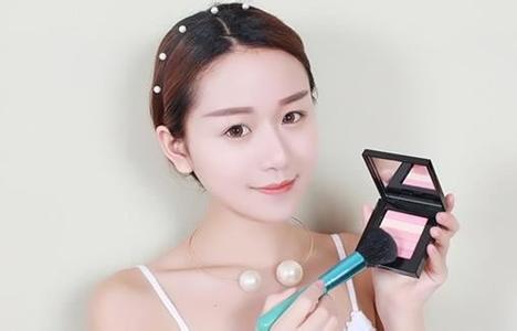 美得不像话 9步打造精致娃娃妆 让你美得不像话