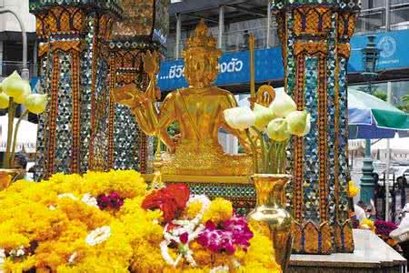 泰国四面佛如何还愿 泰国四面佛如何还愿 向四面佛还愿，必须去泰国寺庙吗？