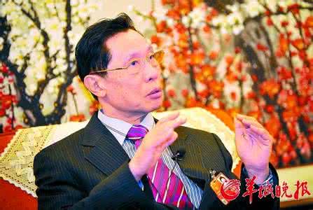 尊重医务人员 医务人员的节假日 请尊重医务人员，他们都是普通人，节假日还在为您服务！