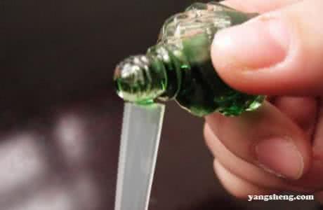 风油精治疗咽喉炎 风油精治疗咽喉肿痛