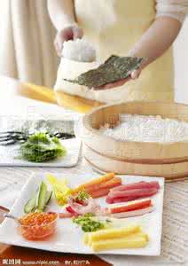 如何做寿司视频 如何做寿司