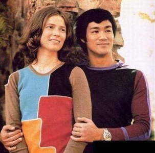 娶外国老婆能上户口吗 中国富商娶了外国老婆 影响我一生的十个外国故事（六）傲慢的富商之子