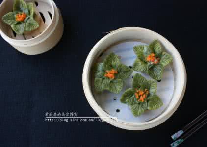 翡翠花朵蒸饺怎么捏 花式饺子之翡翠花朵蒸饺的做法