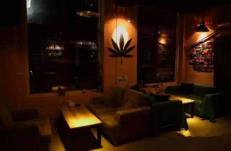 南锣鼓巷到后海怎么走 避开人海，奔去南锣鼓巷撒欢逛吃！