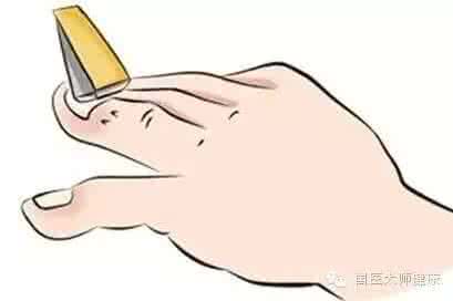拔倒刺手指红肿化脓 ?手上倒刺千万不能拔,不是吓唬你,小心要拔甲~