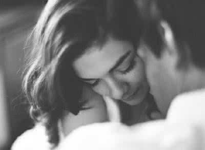 男人疑心病太重 夸奖可以击退男人的疑心病