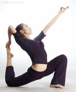 瘦背瑜伽 夏季瘦背的8个瑜伽招式