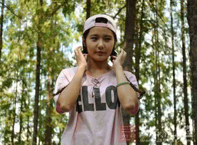 男人留意女人衣着代表 女人衣着中透露了啥