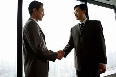 情态动词的用法 初次见面的“失事”情态