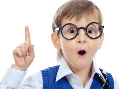 戴眼镜感觉眼睛涨 戴眼镜感觉眼睛涨 涨姿势 戴眼镜眼睛会变小？怎么破？