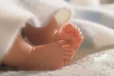 新生儿保暖内衣纯棉 新生儿保暖过度的可怕后果