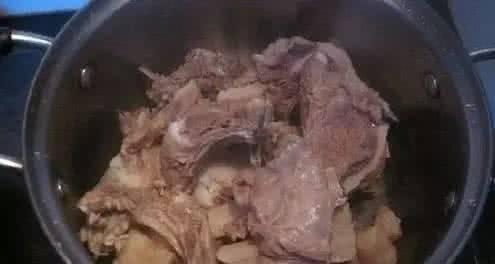清炖羊肉怎么做好吃 清炖羊肉怎么做最好吃，学起来！