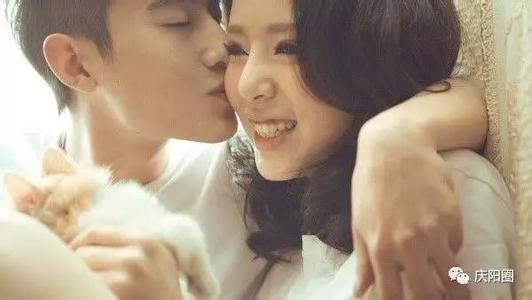 已婚男人喜欢你的举动 男人心中有“鬼”的七大举动