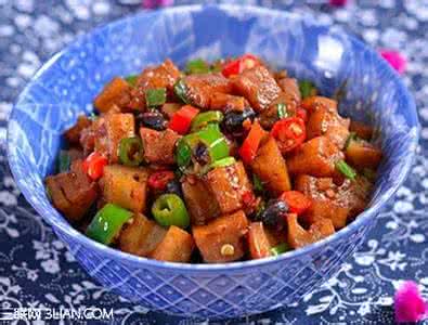 豆豉藕丁 辣椒炒藕丁 豆豉辣椒炒藕丁的做法