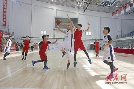 龙子湖高校园区 高校园区举行文体活动 自发举行高校活动