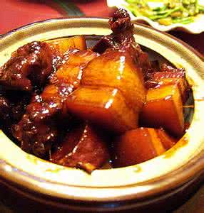 憨小二坛子肉米饭 把老小厨-坛子肉。