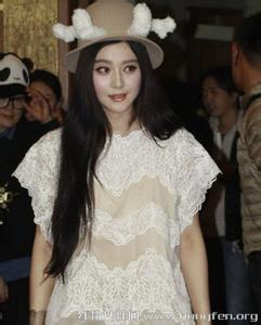 肩宽怎么量 肩宽怎么穿衣 肩宽怎么穿衣 学范冰冰宽肩显瘦技巧