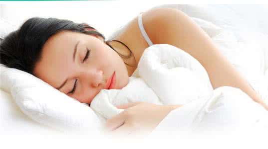 女人睡觉磨牙治疗方法 晚上睡觉磨牙的原因 磨牙的治疗方法 晚上睡觉磨牙有哪些原因