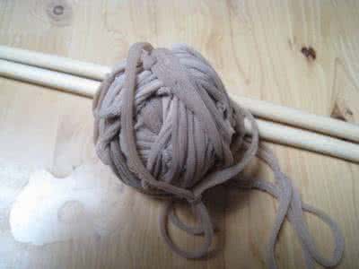 初一女同学长筒丝袜 旧物改造?高筒丝袜的另类用法