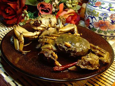 螃蟹爱吃什么 为什么潘金莲腌的螃蟹男人都爱吃